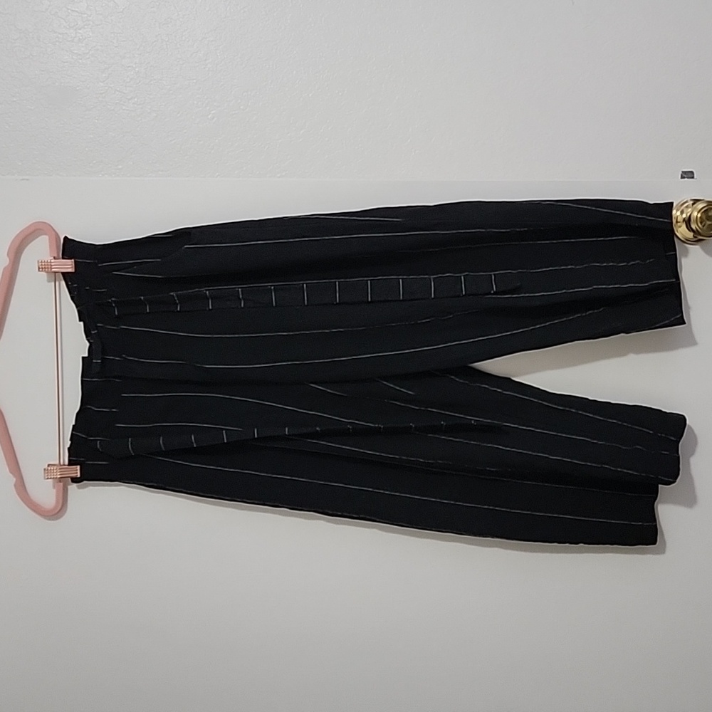 Sugar Lips Black striped Capri pants size S